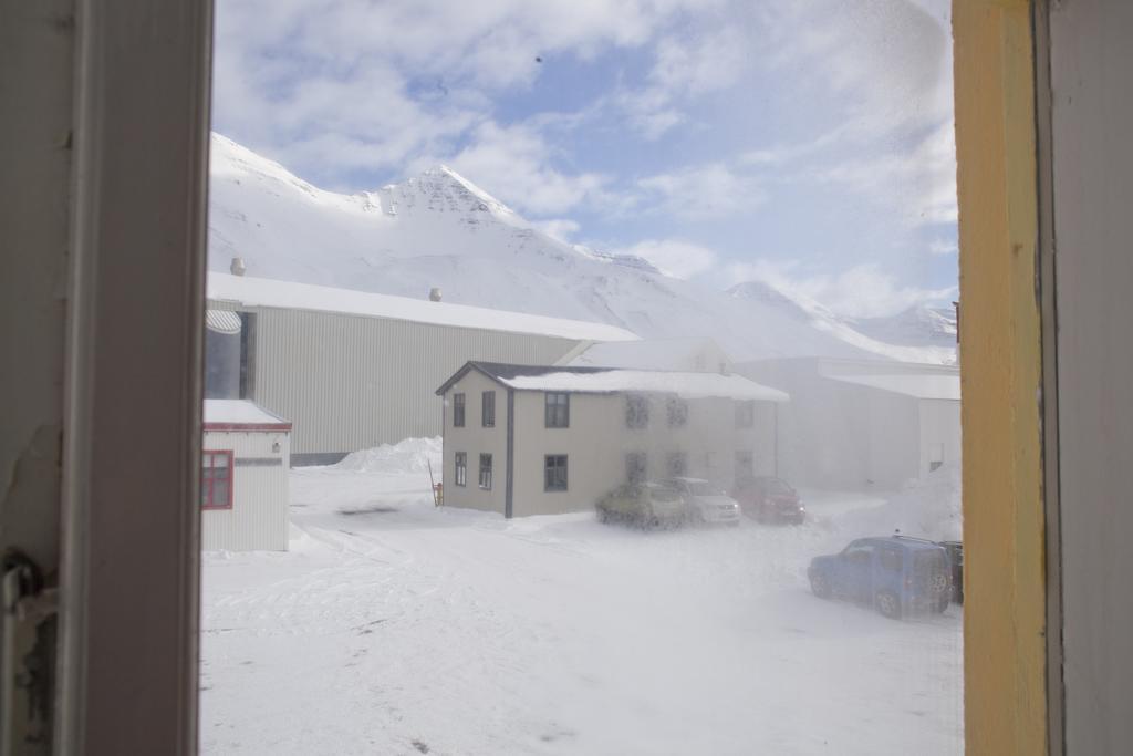 Отель Soffia'S House Siglufjordur Экстерьер фото