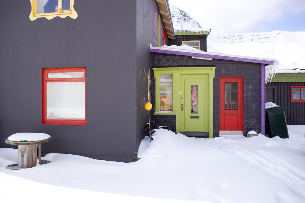 Отель Soffia'S House Siglufjordur Экстерьер фото